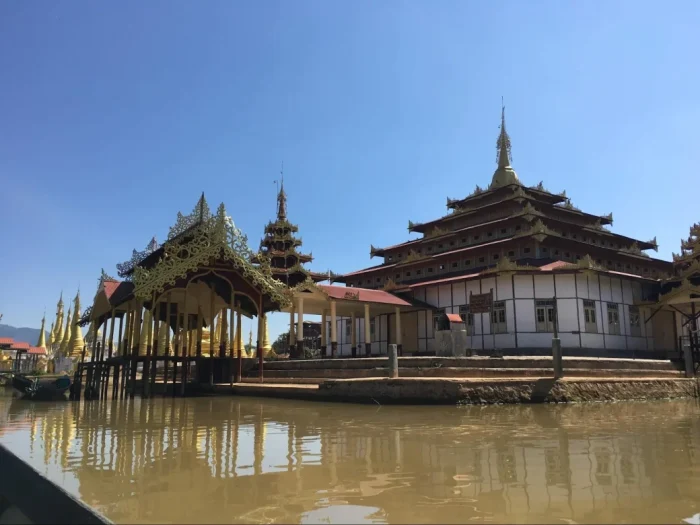 ミャンマーのお寺